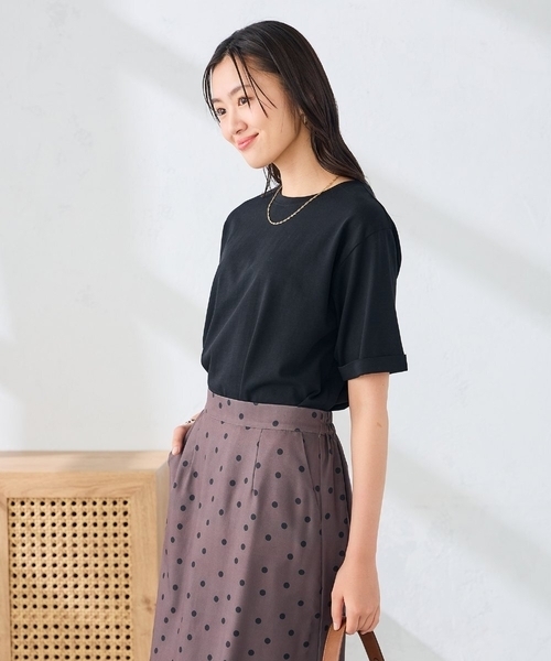 a.v.v(アーヴェヴェ)の「【接触冷感/UVカット/コットン100%/WEB限定】ロールアップハーフスリーブTシャツ(Tシャツ/カットソー・レディース・ミント/ネイビー/アイボリー/ブラック/ホワイト/クリーム/ブルー・36/38/40/42)」の3枚目の写真