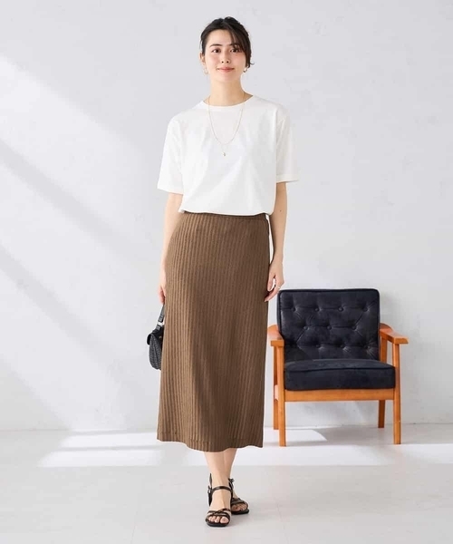 a.v.v(アーヴェヴェ)の「【接触冷感/UVカット/コットン100%/WEB限定】ロールアップハーフスリーブTシャツ(Tシャツ/カットソー・レディース・ミント/ネイビー/アイボリー/ブラック/ホワイト/クリーム/ブルー・36/38/40/42)」の13枚目の写真