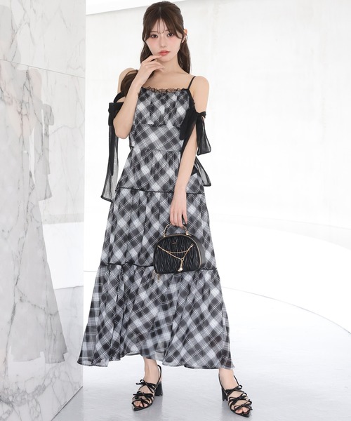 one after another NICE CLAUP（ワンアフターアナザーナイスクラップ）の「【SMサイズ展開あり】サイドカットロングワンピース（ワンピース・レディース・ブラック/ブルー系その他/ドット/チェック・SMALL/MEDIUM）」の6枚目の写真