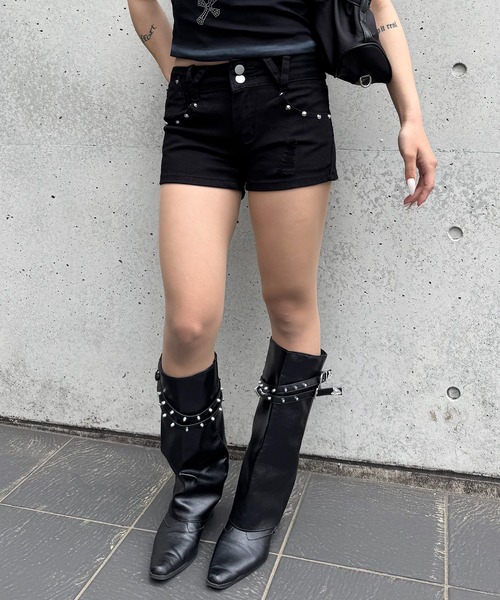 lilful(リルフル)の「【26年春夏新作】スタッズアクセント デニムショートパンツ(デニムパンツ・レディース・ブラック/ブルー/ホワイト・S/M)」の19枚目の写真