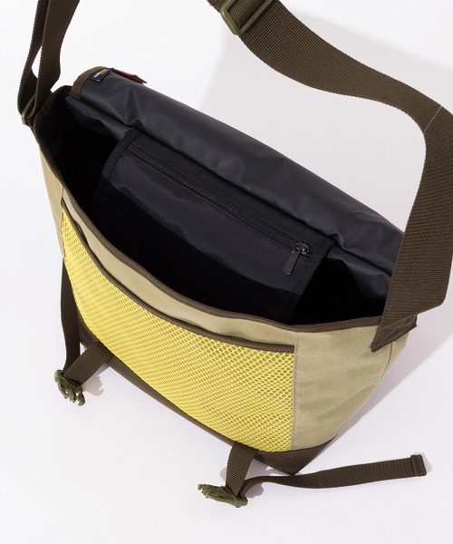 GRIP SWANY（グリップスワニー）の「Manhattan Portage×GRIP SWANY【MP1606REFGRSW】 Ny Messenger Bag  For GRIP SWANY（メッセンジャーバッグ・メンズ・ベージュ・FREE）」の10枚目の写真