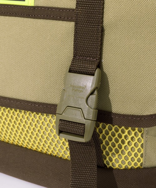 GRIP SWANY（グリップスワニー）の「Manhattan Portage×GRIP SWANY【MP1606REFGRSW】 Ny Messenger Bag  For GRIP SWANY（メッセンジャーバッグ・メンズ・ベージュ・FREE）」の9枚目の写真
