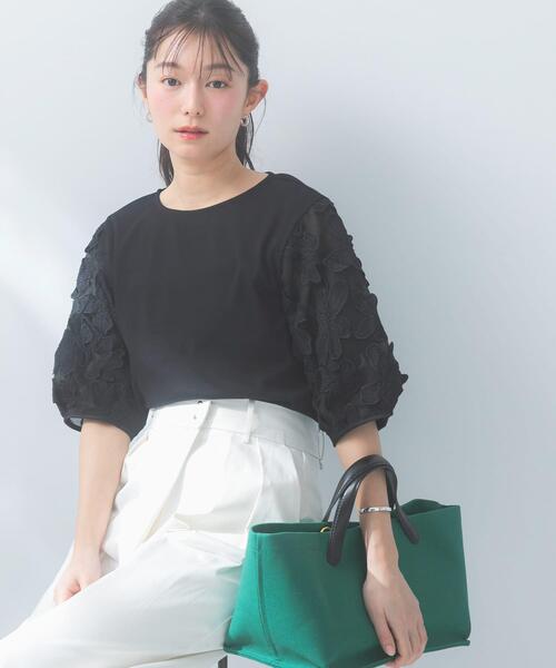 URBAN RESEARCH ROSSO WOMEN(アーバンリサーチ ロッソ)の「『WEB/一部店舗限定』フラワードッキングカットソー(Tシャツ/カットソー・レディース・イエロー/ホワイト/ブラック/グレー・FREE)」の3枚目の写真