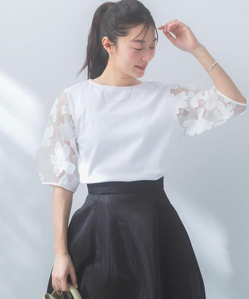 URBAN RESEARCH ROSSO WOMEN(アーバンリサーチ ロッソ)の「『WEB/一部店舗限定』フラワードッキングカットソー(Tシャツ/カットソー・レディース・イエロー/ホワイト/ブラック/グレー・FREE)」の6枚目の写真