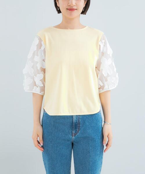 URBAN RESEARCH ROSSO WOMEN(アーバンリサーチ ロッソ)の「『WEB/一部店舗限定』フラワードッキングカットソー(Tシャツ/カットソー・レディース・イエロー/ホワイト/ブラック/グレー・FREE)」の5枚目の写真