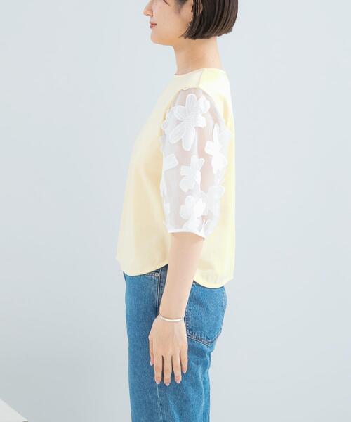 URBAN RESEARCH ROSSO WOMEN(アーバンリサーチ ロッソ)の「『WEB/一部店舗限定』フラワードッキングカットソー(Tシャツ/カットソー・レディース・イエロー/ホワイト/ブラック/グレー・FREE)」の6枚目の写真