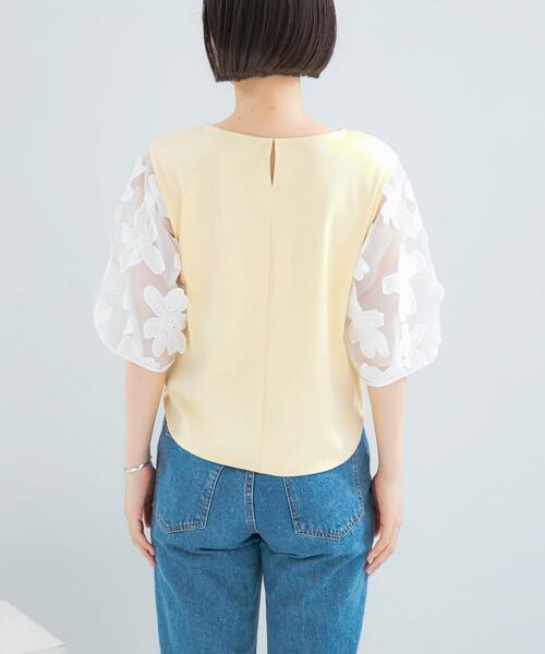 URBAN RESEARCH ROSSO WOMEN(アーバンリサーチ ロッソ)の「『WEB/一部店舗限定』フラワードッキングカットソー(Tシャツ/カットソー・レディース・イエロー/ホワイト/ブラック/グレー・FREE)」の7枚目の写真