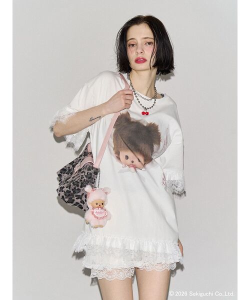 jouetie(ジュエティ)の「【Bebichhichi×jouetie】レースドッキングルーズTシャツ(Tシャツ/カットソー・レディース・ブラック/アイボリー/ブルー・FREE)」の1枚目の写真
