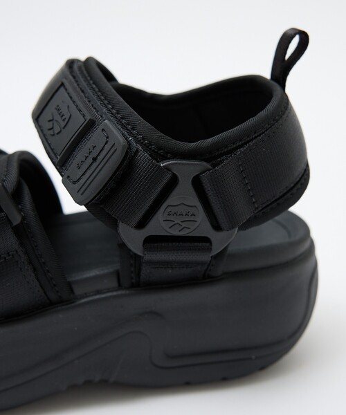 SHAKA(シャカ)の「【SHAKA】NEO BUNGY EVOL CHUNKY チャンキーソール ストラップサンダル / 厚底(サンダル・レディース・ベージュ/ブラック・M/S/L)」の15枚目の写真