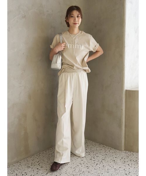 emmi（エミ）の「ベーシックemmiロゴTシャツ（Tシャツ/カットソー・レディース・ライトグレー/ホワイト/ピンク/ベージュ/チャコールグレー・F）」の6枚目の写真