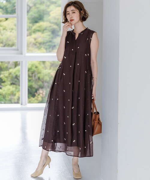 23区 L（ニジュウサンクオオキイサイズ）の「シアーワッシャー 刺繍 ワンピース（ワンピース・レディース・ダークブラウン系/ブラック系/パイングリーン系・44/46）」の16枚目の写真