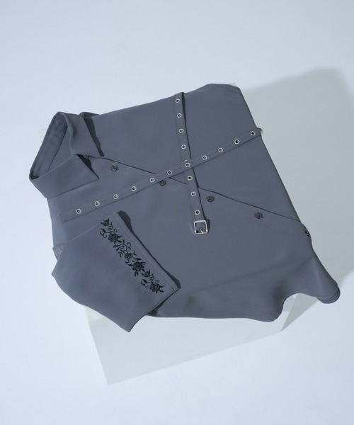 Ellno de Mavie(エルノデメヴィ)の「ハトメホソベルトツキローズ刺繍シャツ(シャツ/ブラウス・レディース・ブラック/オフホワイト/ブルーグレー・FREE)」の22枚目の写真