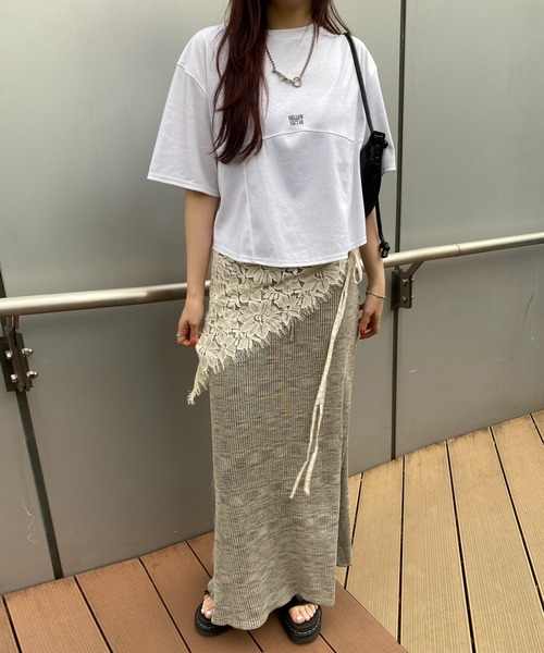 Ameri(アメリ)の「BACK OPEN SHINE TEE(Tシャツ/カットソー・レディース・ブラック/アイボリー・FREE)」の8枚目の写真