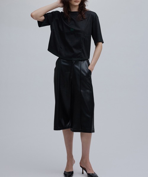 Ameri(アメリ)の「BACK OPEN SHINE TEE(Tシャツ/カットソー・レディース・ブラック/アイボリー・FREE)」の6枚目の写真