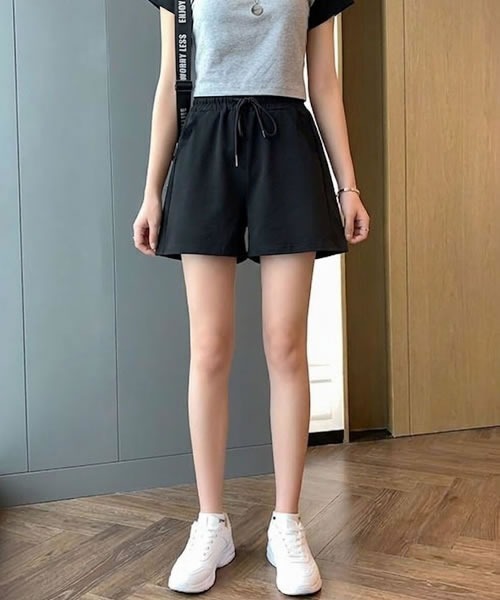 Pittok(ピットク)の「ワンマイルルームウエア ショートパンツ(スウェットパンツ・レディース・ブラック/グレー/ホワイト・LARGE/MEDIUM)」の9枚目の写真