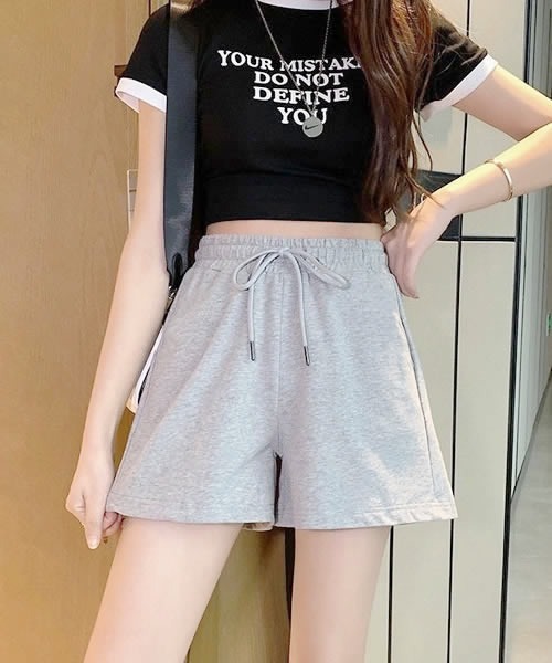 Pittok(ピットク)の「ワンマイルルームウエア ショートパンツ(スウェットパンツ・レディース・ブラック/グレー/ホワイト・LARGE/MEDIUM)」の4枚目の写真
