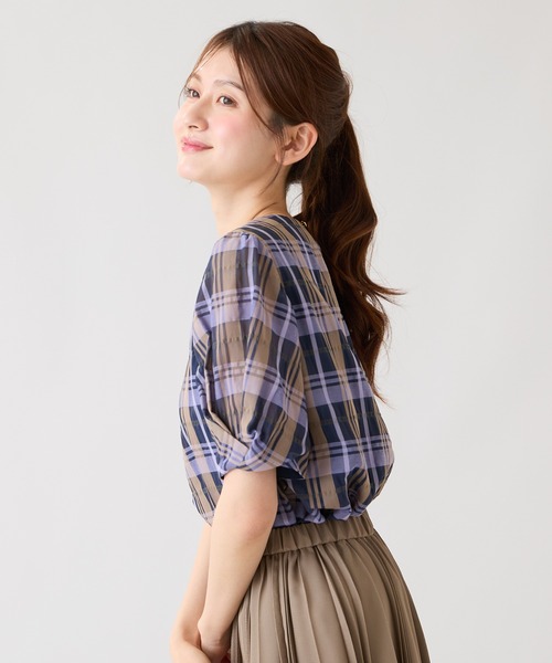 Rose Tiara（ローズティアラ）の「マドラスチェックシアーブラウス（シャツ/ブラウス・レディース・バイオレット/オフホワイト・46/42/38）」の7枚目の写真