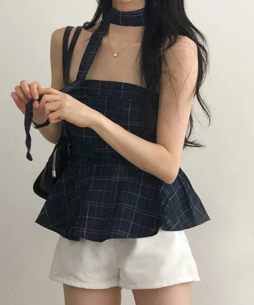 Aelina(エリナ)の「チョーカーストラップ チェック柄ビスチェ フレアヘム ノースリーブトップス(チューブトップ・レディース・ブルー/ホワイト・FREE)」の4枚目の写真