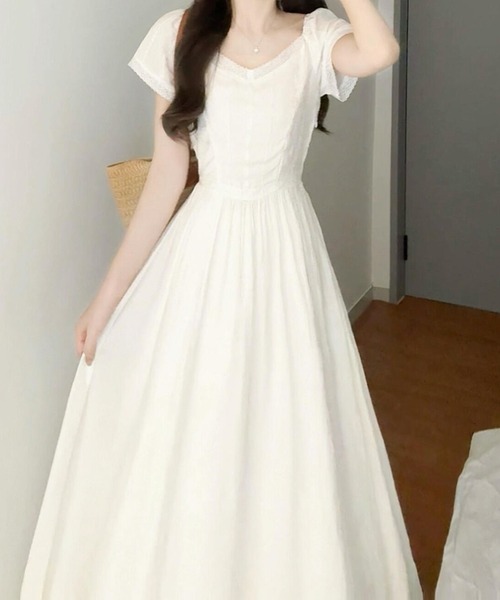 LUCPY(ラクピー)の「フレアスリーブワンピース(ワンピース・レディース・ホワイト・X-LARGE/LARGE/MEDIUM/SMALL)」の2枚目の写真