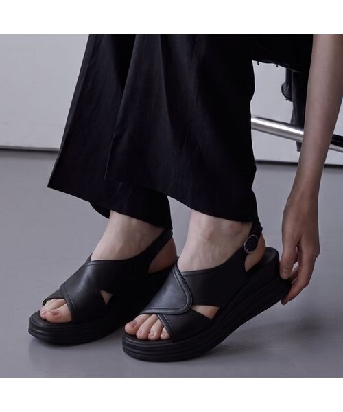 SPUR（シュプール）の「ノバモダンストラップサンダル ストラップサンダル 6.5cm -WS9050 (2カラー)（サンダル・レディース・ブラック/アイボリー・22.5cm/23cm/23.5cm/24cm/24.5cm/25cm）」の2枚目の写真