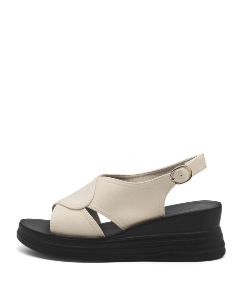 SPUR（シュプール）の「ノバモダンストラップサンダル ストラップサンダル 6.5cm -WS9050 (2カラー)（サンダル・レディース・ブラック/アイボリー・22.5cm/23cm/23.5cm/24cm/24.5cm/25cm）」の13枚目の写真