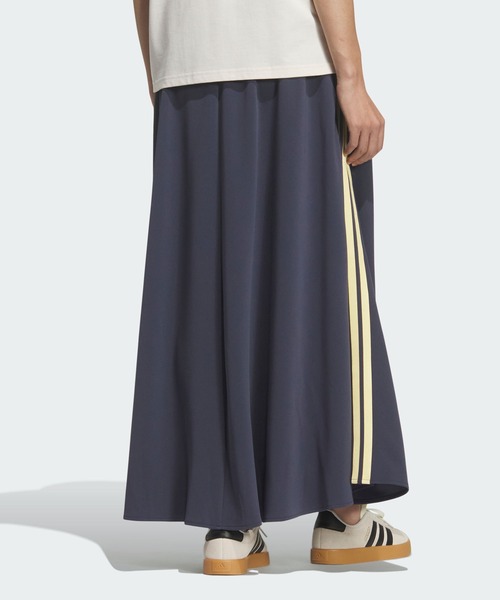 adidas(アディダス)の「スリーストライプス KN スカート / アディダス adidas(スカート・レディース・ブルー・XX-LARGE/SMALL/X-LARGE/LARGE/MEDIUM)」の2枚目の写真