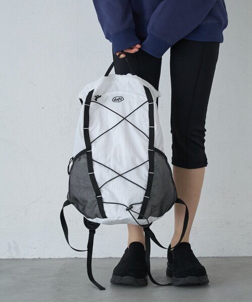 COLONY 2139（コロニートゥーワンスリーナイン）の「【UNISEX/新色追加/超軽量】撥水リップドロストバックパック（バックパック/リュック・レディース・ホワイト/ブラック/ブルー/ブラウン・FREE）」の13枚目の写真