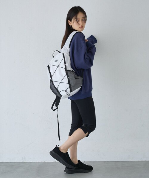 COLONY 2139（コロニートゥーワンスリーナイン）の「【UNISEX/新色追加/超軽量】撥水リップドロストバックパック（バックパック/リュック・レディース・ホワイト/ブラック/ブルー/ブラウン・FREE）」の16枚目の写真