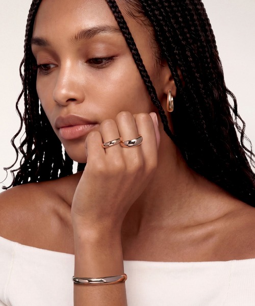 Daniel Wellington(ダニエルウェリントン)の「Flow Cuff 8.0mm ローズゴールド/ゴールド/シルバー(バングル/リストバンド・レディース・イエローゴールド/ピンクゴールド/シルバー・15.5cm/16.5cm/17.5cm/18.5cm)」の10枚目の写真