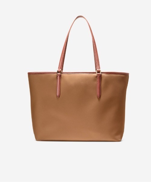 COLE HAAN（コールハーン）の「ザ エリーゼ ナイロン トート womens（トートバッグ・レディース・ブラウン・OSFA）」の2枚目の写真