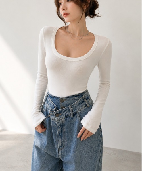center i（センターアイ）の「美シルエットコンパクトカットソー（Tシャツ/カットソー・レディース・ホワイト/ブラック・FREE）」の4枚目の写真
