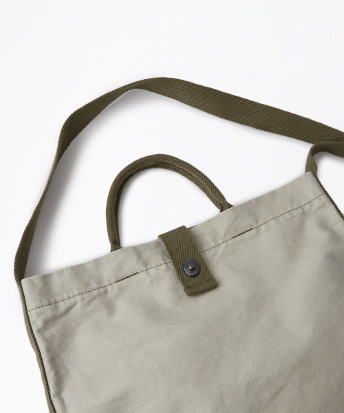 OUTSTANDING(アウトスタンディング)の「MAIL BAG_ECRU(メッセンジャーバッグ・メンズ・その他・FREE)」の3枚目の写真