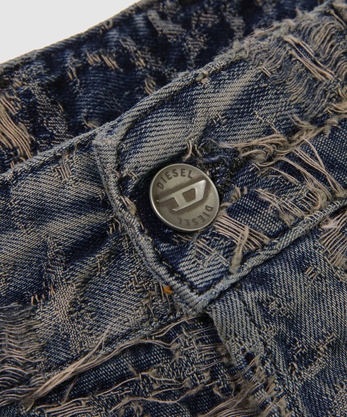 DIESEL(ディーゼル)の「メンズ デニムパンツ 1997 D-ENIM-M(デニムパンツ・メンズ・ダークインディゴブルー・28inch/26inch/24inch/30inch)」の4枚目の写真