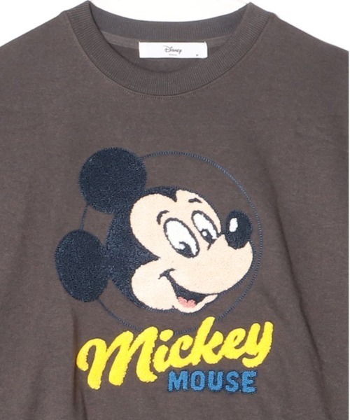 Disney(ディズニー)の「【DISNEY/ディズニー】ミッキー・ミニー・ドナルド・デイジー キャラクター サガラ刺繍 裏毛クルーネックスウェット(WIDEシルエット)(スウェット・レディース・パープル/スミクロ/オートミール/ライトピンク・LARGE/MEDIUM)」の6枚目の写真