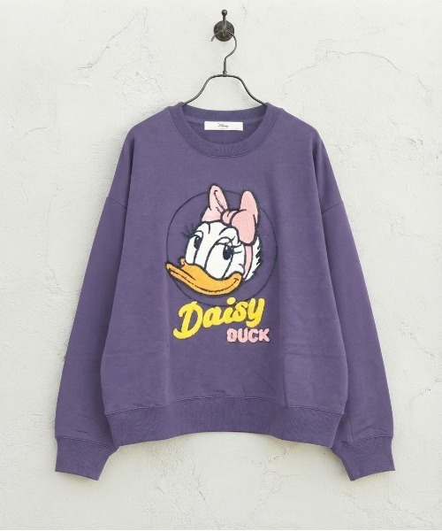 Disney(ディズニー)の「【DISNEY/ディズニー】ミッキー・ミニー・ドナルド・デイジー キャラクター サガラ刺繍 裏毛クルーネックスウェット(WIDEシルエット)(スウェット・レディース・パープル/スミクロ/オートミール/ライトピンク・LARGE/MEDIUM)」の12枚目の写真