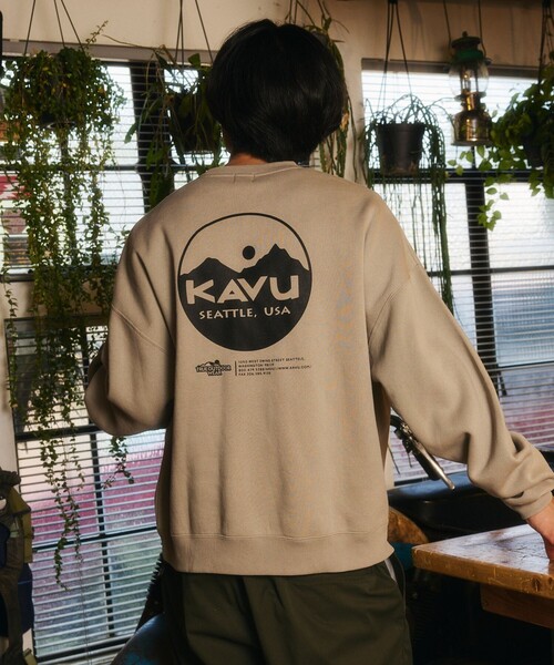 KAVU(カブー)の「KAVU/カブー 限定展開 カブー 別注 サークルロゴスウェット(スウェット・メンズ・ブラウン/グレイッシュベージュ/スミクロ/アッシュグレー・LARGE/SMALL/MEDIUM)」の12枚目の写真
