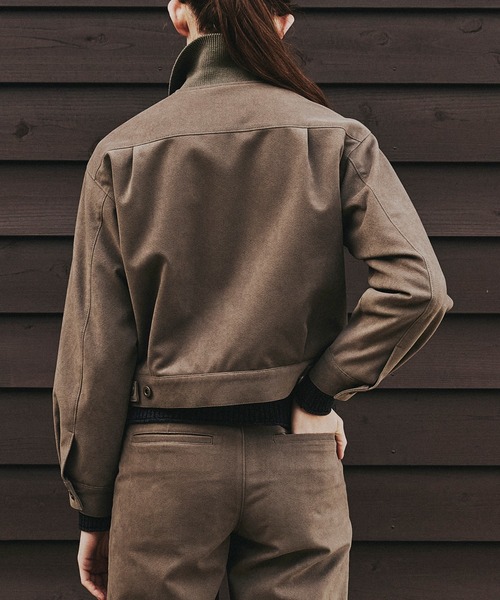 SEAGREEN(シーグリーン)の「SEAGREEN(シーグリーン) ECO SUEDE TRACKER JACKET エコスエードトラッカージャケット(ブルゾン・レディース・グレイッシュベージュ・2)」の2枚目の写真