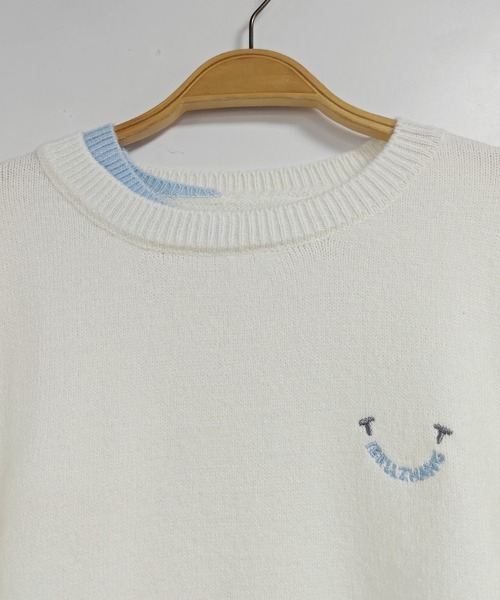 LEMOA(レモア)の「レタリング刺繍レイヤード風長袖ニットトップス(ニット/セーター・レディース・オフホワイト/グレー・FREE)」の13枚目の写真