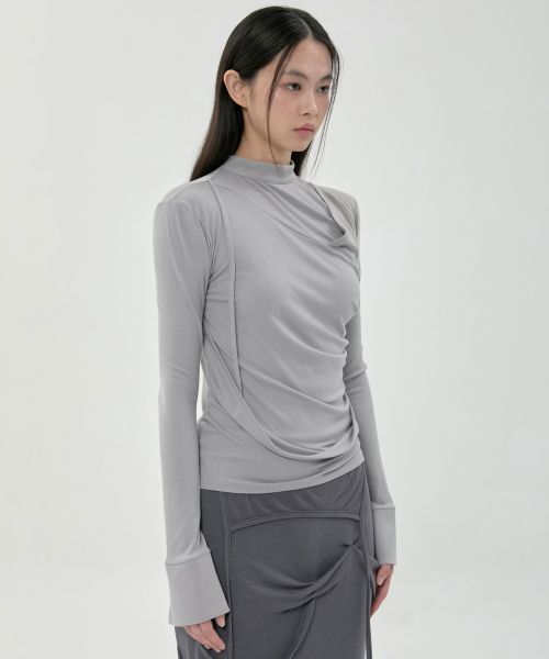 FLAREUP(フレアアップ)の「ドレープモックネック長袖 (FL-182_Gray)(Tシャツ/カットソー・レディース・グレー・OS)」の2枚目の写真