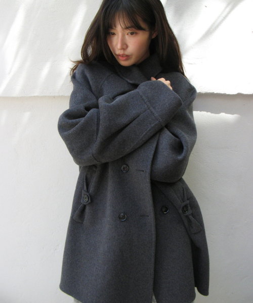 RONRON(ロンロン)の「COLLAR RIBBON POCKET HALF COAT CHARCOAL(ダッフルコート・レディース・その他・FREE)」の3枚目の写真