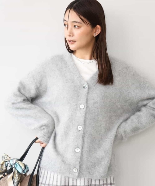 MK MICHEL KLEIN(エムケーミッシェルクラン)の「ブラッシュウール Vネックニットカーディガン(カーディガン/ボレロ・レディース・グレー/レモンイエロー・38)」の13枚目の写真