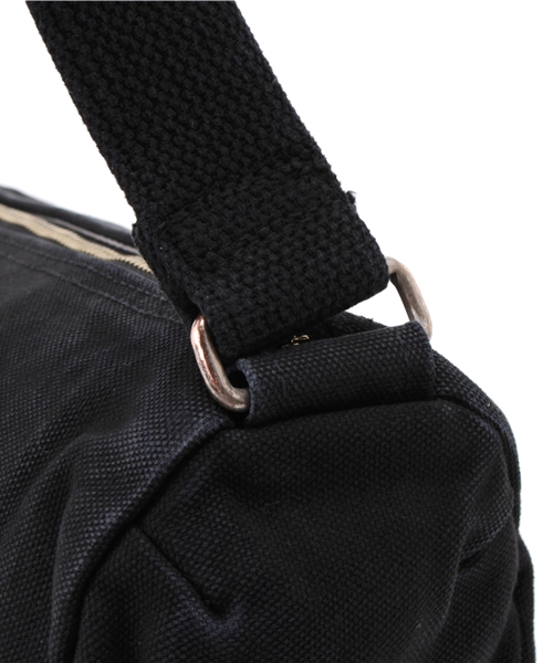 Butler Verner Sails（バトラーヴァーナーセイルス）の「Butler Verner Sails（バトラーバーナーセイルズ）反応染めロールショルダー　(JA-0812)　made in Japan（ショルダーバッグ・レディース・ブラック/ブルーグレー/キャメル/レッド・FREE）」の14枚目の写真