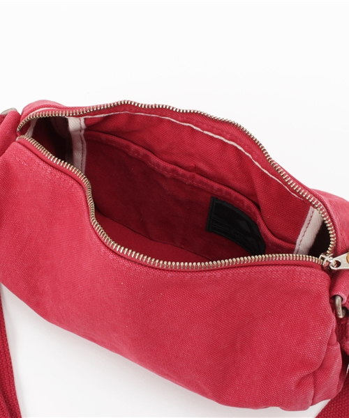 Butler Verner Sails（バトラーヴァーナーセイルス）の「Butler Verner Sails（バトラーバーナーセイルズ）反応染めロールショルダー　(JA-0812)　made in Japan（ショルダーバッグ・レディース・ブラック/ブルーグレー/キャメル/レッド・FREE）」の9枚目の写真