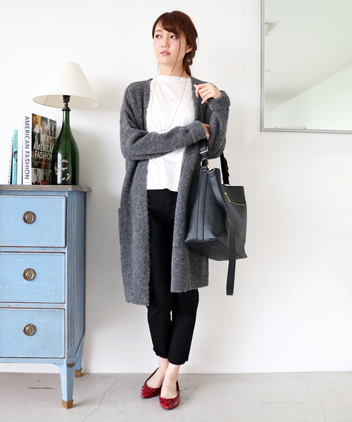 N.(N. Natural Beauty Basic)(エヌエヌナチュラルビューティーベーシック)の「アルパカブークレーカーディガン(カーディガン/ボレロ・レディース・ホワイト/グレー系その他/ベージュ/グレー・MEDIUM)」の5枚目の写真