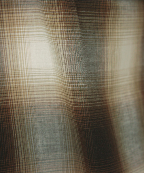 NANO universe（ナノユニバース）の「OMBRER SHIRT S/S　半袖シャツ（シャツ/ブラウス・メンズ・ブラウン/ブルー・MEDIUM/LARGE）」の8枚目の写真