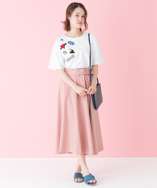 URBAN RESEARCH(アーバンリサーチ)の「UR ワッペンTシャツ(Tシャツ/カットソー・レディース・ホワイト/ネイビー・FREE)」の7枚目の写真