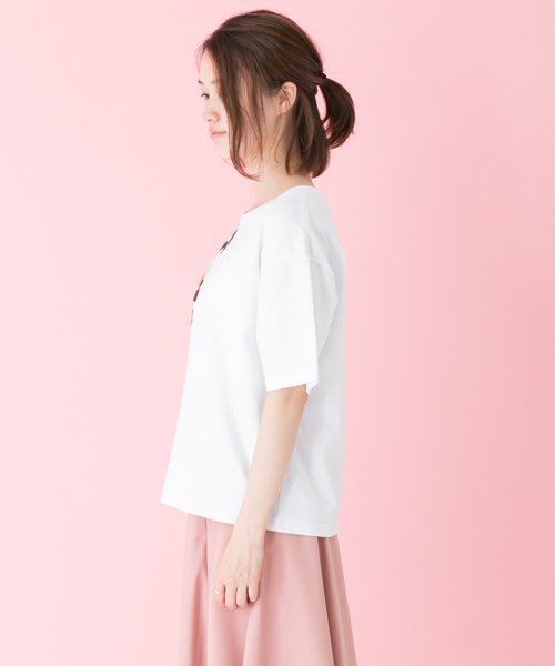 URBAN RESEARCH(アーバンリサーチ)の「UR ワッペンTシャツ(Tシャツ/カットソー・レディース・ホワイト/ネイビー・FREE)」の13枚目の写真