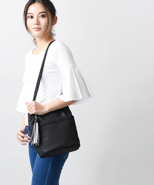 WEGO（ウィゴー）の「WEGO/MIXカラータッセルショルダーバッグ（ショルダーバッグ・レディース・キャメル/ピンク/サックスブルー/ブラック・FREE）」の2枚目の写真