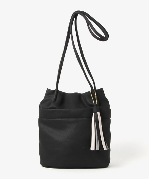 WEGO（ウィゴー）の「WEGO/MIXカラータッセルショルダーバッグ（ショルダーバッグ・レディース・キャメル/ピンク/サックスブルー/ブラック・FREE）」の15枚目の写真