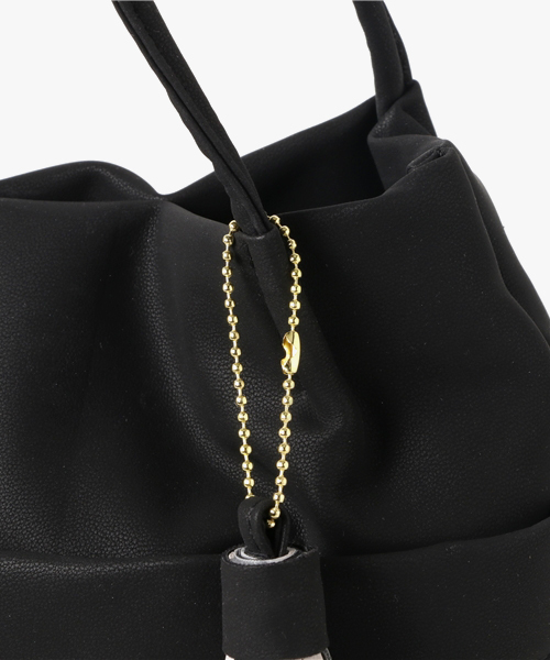 WEGO（ウィゴー）の「WEGO/MIXカラータッセルショルダーバッグ（ショルダーバッグ・レディース・キャメル/ピンク/サックスブルー/ブラック・FREE）」の6枚目の写真